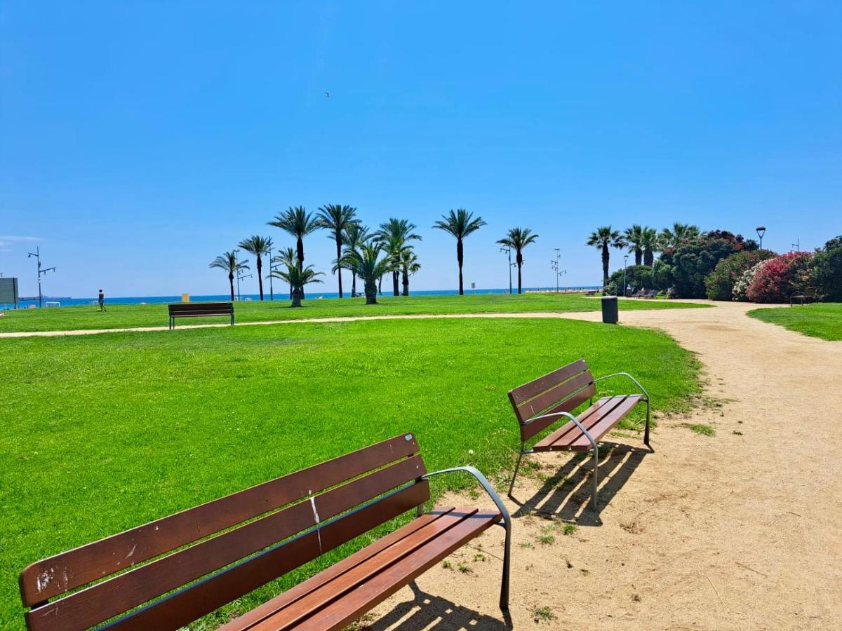לה פינדה Loft Pineda Beach מראה חיצוני תמונה